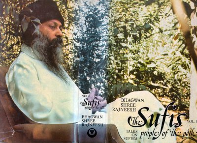 Sufis: The People of the Path, Vol 1